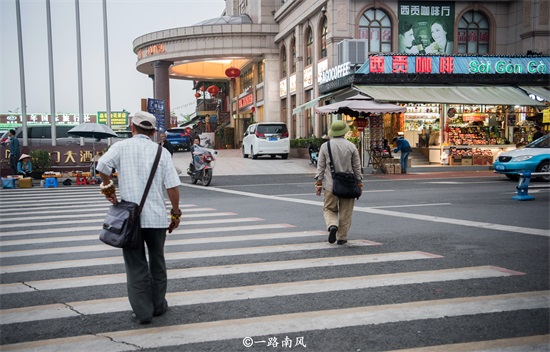 东兴 中越边境的窗口城市，一眼望两国的商贸枢纽